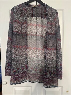 Converse Sheer Open-Front Paisley Jacket in Navy and Red